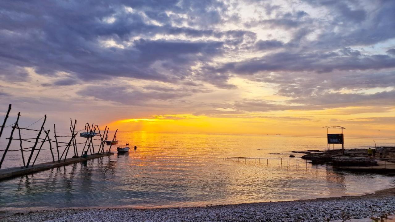 Villa Azzurra Bašanija エクステリア 写真